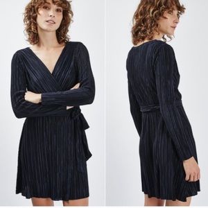 Top shop wrap dress plisse pleated Size 4 blue dress.